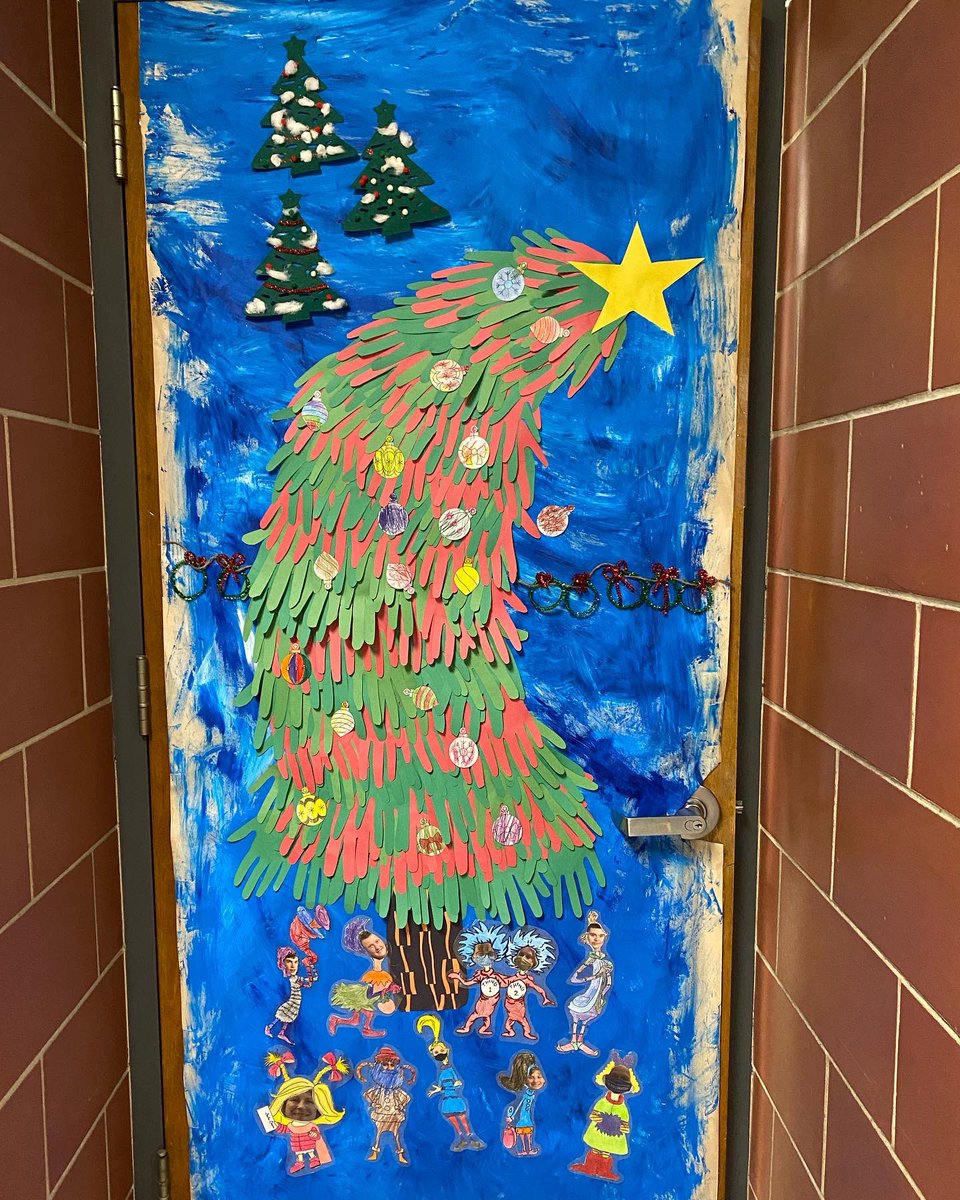 PrincipalCetner's tweet photo. Okay, so it appears that the ILC has won this year’s door decorating competition HANDS DOWN!! Tomorrow is the final vote - Can anyone outdo them 🤷♀️ ?? Keep in mind, they had THREE doors to decorate, not one! #bournespirit #bourne2Bcreative https://t.co/nhljNKhhPC