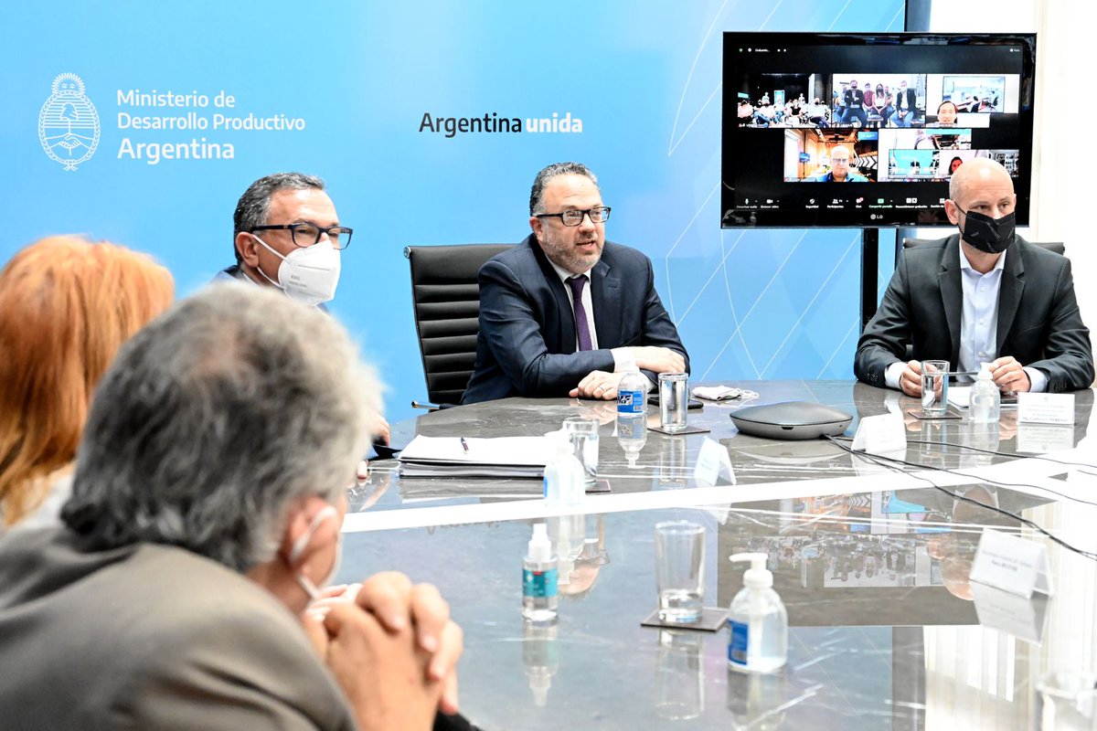Destinamos más de $1.427 millones para poner en marcha el Centro Tecnológico Patagonia y fortalecer otros 42 en el país.

No hay crecimiento sin desarrollo de las PyMEs y para ello es central que incorporen tecnología y se vinculen con universidades y sectores del conocimiento.