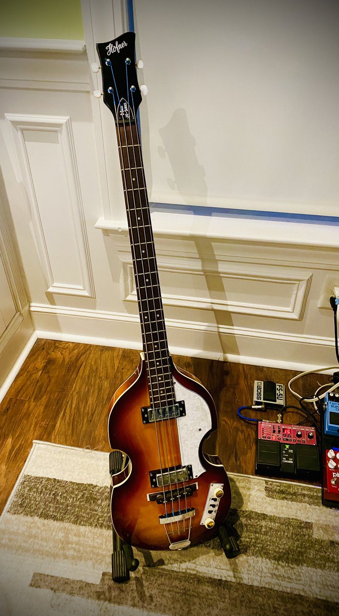jeremy_daly's tweet photo. Sometimes I do dumb things like order this from @musiciansfriend because I had a 20% off coupon. I don’t even technically play bass, but it was beautiful and I just really wanted it! 🤷‍♂️🤦‍♂️🎸 https://t.co/b8iQipvhWb