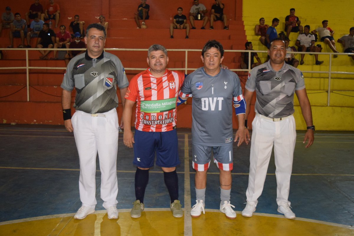 ffsfmoficial's tweet photo. 🔰Torneo de Preparación Senior C40- Semifinal Ida 

CNC 40 5-1 Sport Capiipery 

#FFSFM https://t.co/IGIwZdhrfl