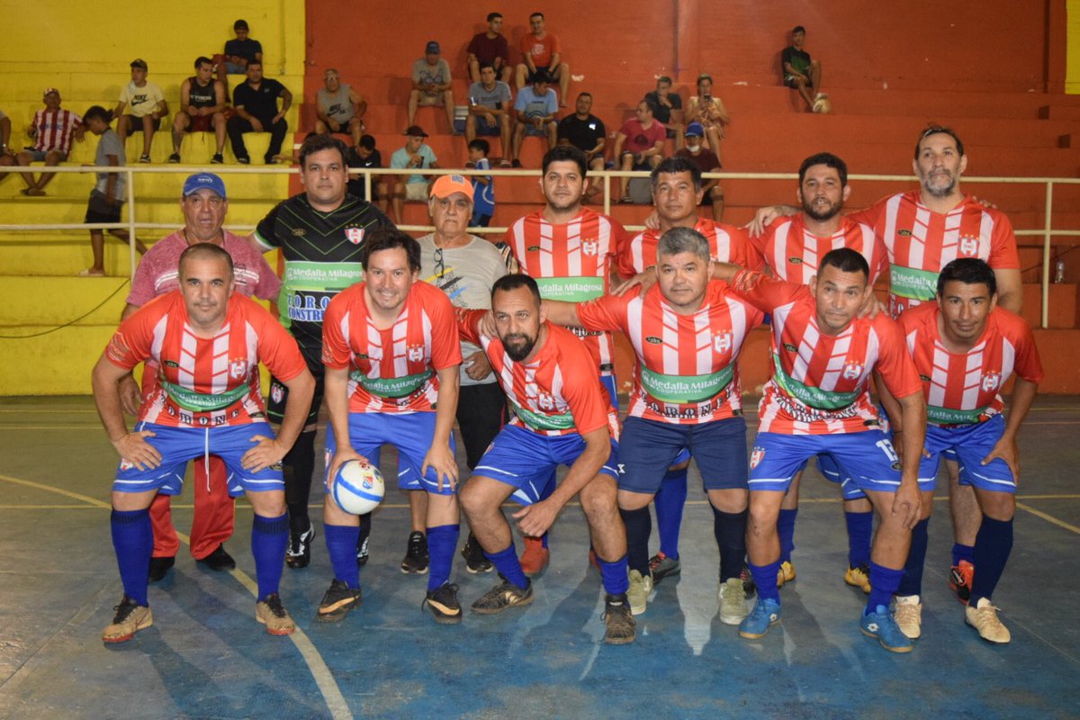 ffsfmoficial's tweet photo. 🔰Torneo de Preparación Senior C40- Semifinal Ida 

CNC 40 5-1 Sport Capiipery 

#FFSFM https://t.co/IGIwZdhrfl