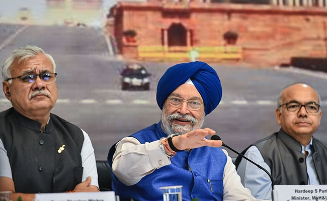 ndtv's tweet image. 100 Cities Selected To Be Developed As Smart Cities, Says Hardeep Puri
ndtv.com/india-news/uni…