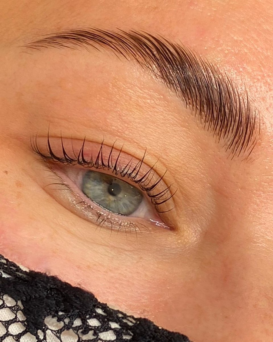 gettheskin's tweet photo. It's true, we all have an affinity for full, feathery brows. And if there's one LA studio that fulfills these dreams, then @striiike is the answer ✨One woman shares the journey to a good brow lift and the results are  Tap the link in bio  ⤴️ https://t.co/KxHgXe6942