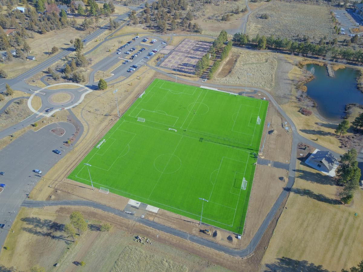 CCGrassUSA's tweet photo. It seems like the only light in darkness!
And during daylight, it still the most eye-catching place in this picture!
#ccgrass #artificialturf #artificialgrass #turfsupplier https://t.co/RhCqj7tdQr