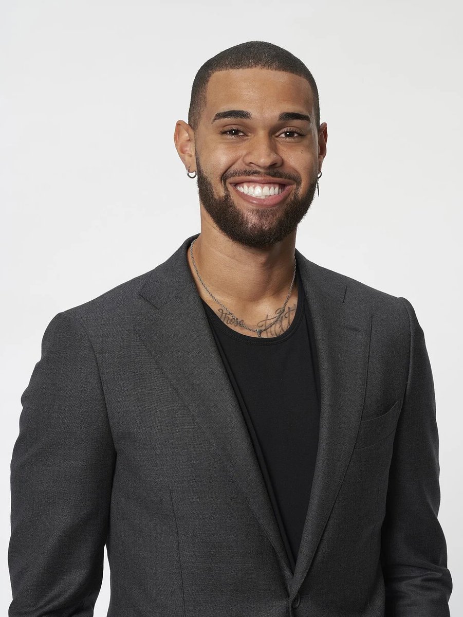 Bachelor Bob tweet media