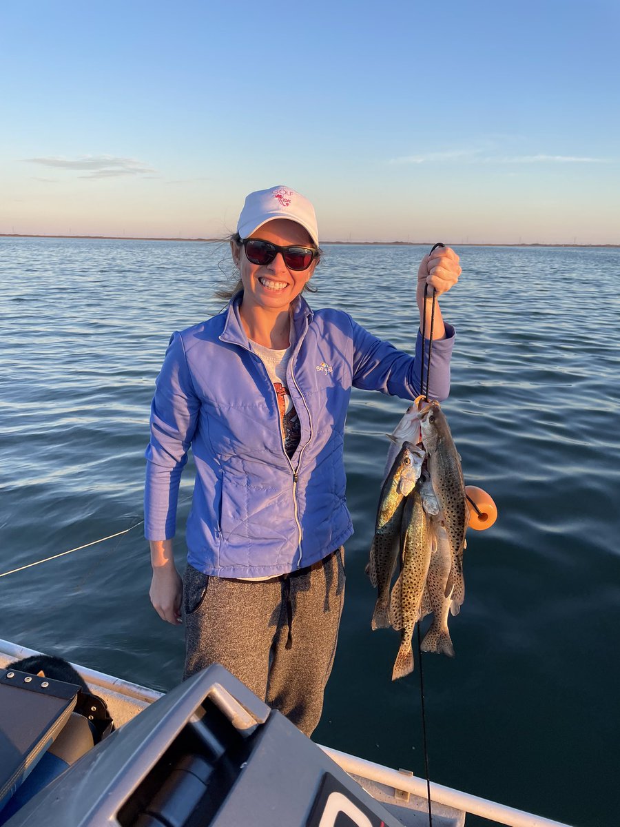 stephentoliquid's tweet photo. Time to heat up the grease! @JessieRose07 #southtexas #lagunamadre #upperlaguna #speckledtrout https://t.co/pyAwrZo7ge