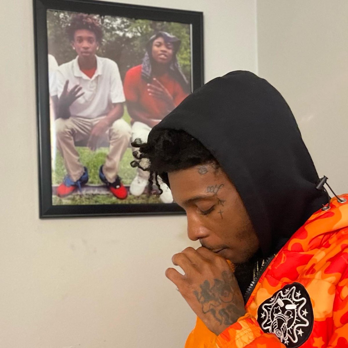 DCHerbo4's tweet photo. Ending what i started. #RipMainG #RipSelf NEW VIDEO OUT NOW IN BIO #Glob4LHotBOY 🦍🔥 NEW HOUSE UPDATE OUT NOW: https://t.co/x6taHpCCA1 https://t.co/4zPwrF0cNW