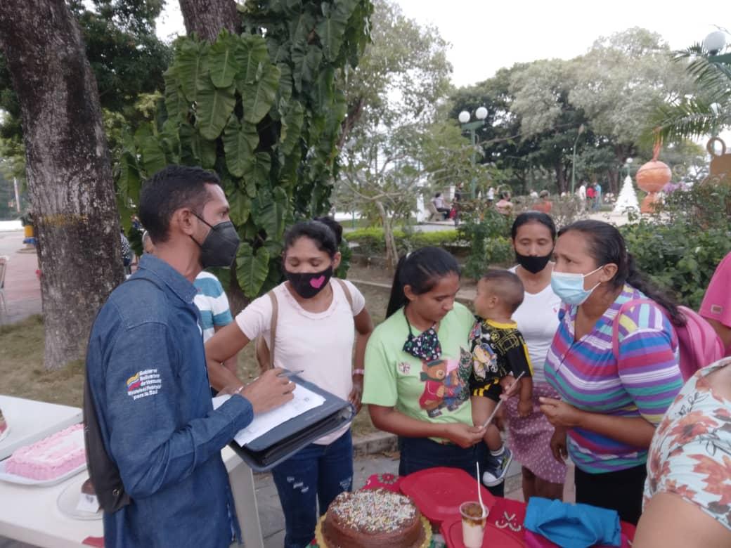 #21DIC21 SACS APURE estuvo presente en la PRIMERA EXPO FERIA DEL MOVIMIENTO DE EMPRENDEDORES DEL MUNICIPIO BIRUACA del ministerio de comercio, con la finalidad de atender y apoyar todas y cada una de estas iniciativas de emprendimiento.
#BIRUACATIENECONQUE