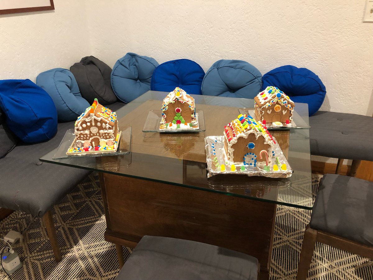 techlabucm's tweet photo. Happy holidays from the TECH and SPACE labs! 🎄 https://t.co/kLTZ5zZ6IW