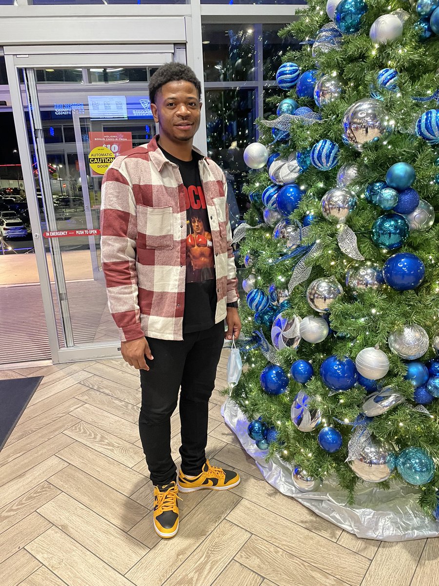 1dev__'s tweet image. Life great! Plus I just turn 28🍾 #FreeBam #LongliveNate