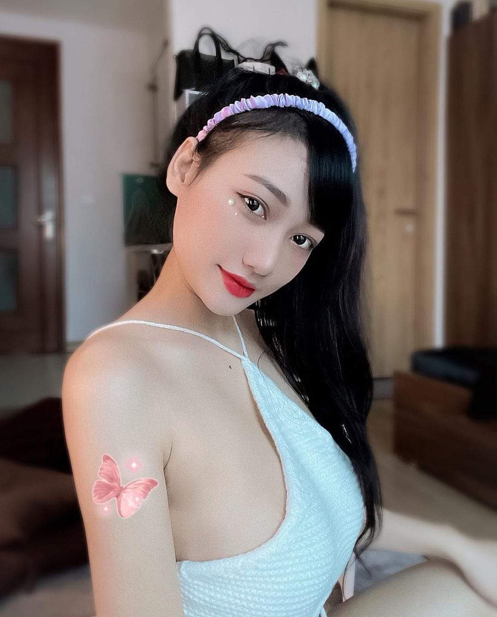 Lethao98ct's tweet photo. Chào buổi sáng, mấy anh của em
Nếu được sở hữu em 1 ngày, mấy anh sẽ làm gì? https://t.co/a8yYzbTMLw