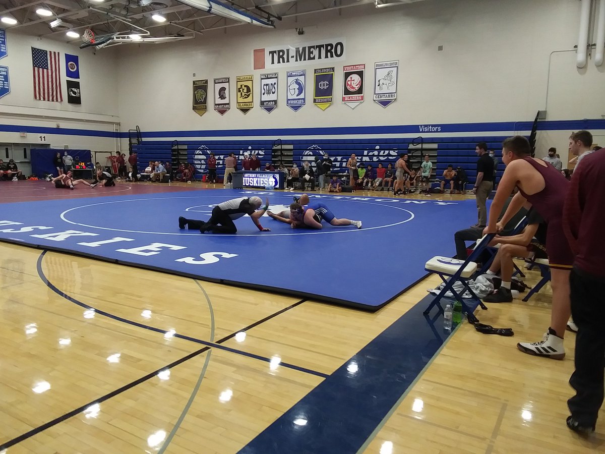 SAVHSActivities's tweet photo. The Spring Lake Park/Irondale/St. Anthony wrestling team won all three of their matches tonight, with SAVHS wrestlers Matthew Arens and Paddy Lavin getting pins in each of their matchups!

#GoHuskies https://t.co/RLzQvwiouA