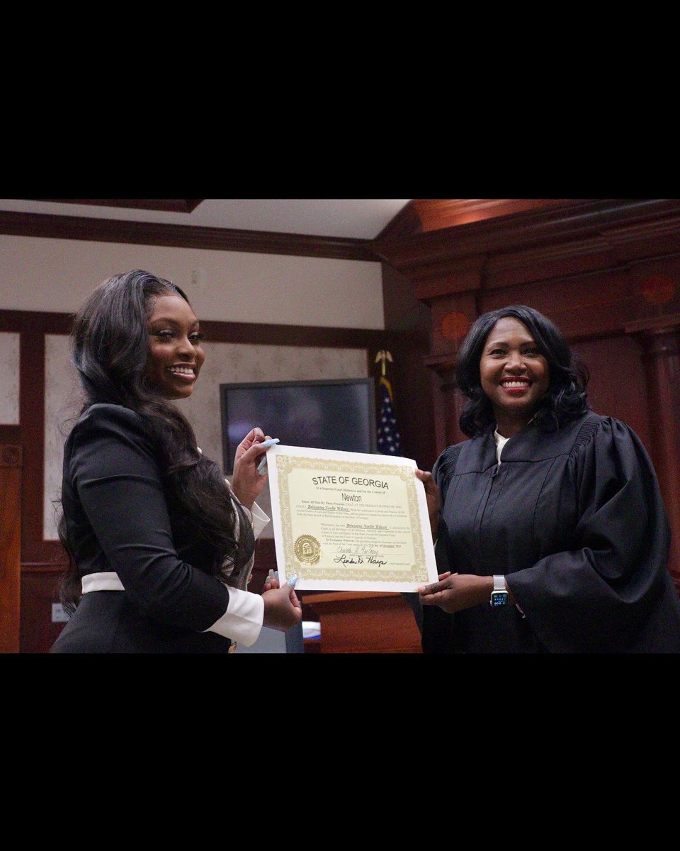 brieonnaRose's tweet photo. Brought in my birthday as a sworn in attorney ✨ looking forward to chapter 26 and all that God has in store for me ✨ https://t.co/nWnoEWDb4J