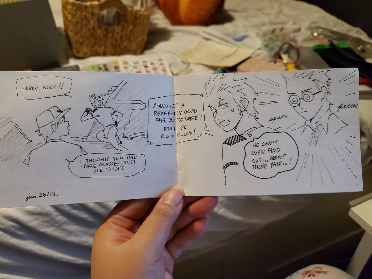 Im mariekondo-ing my room and found this old ignoct comic based off my fav ignis quest where a chocobo steals his glasses 