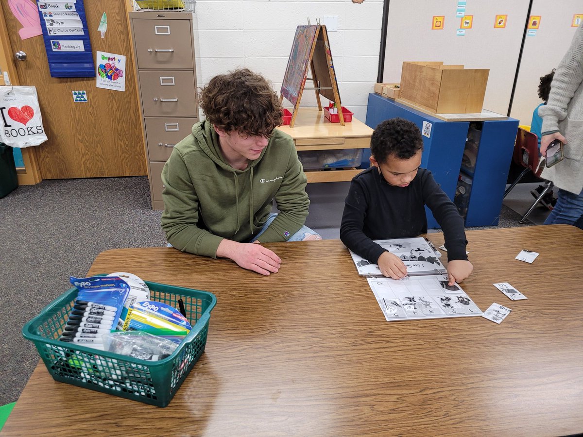 Lisa Mader tweet media