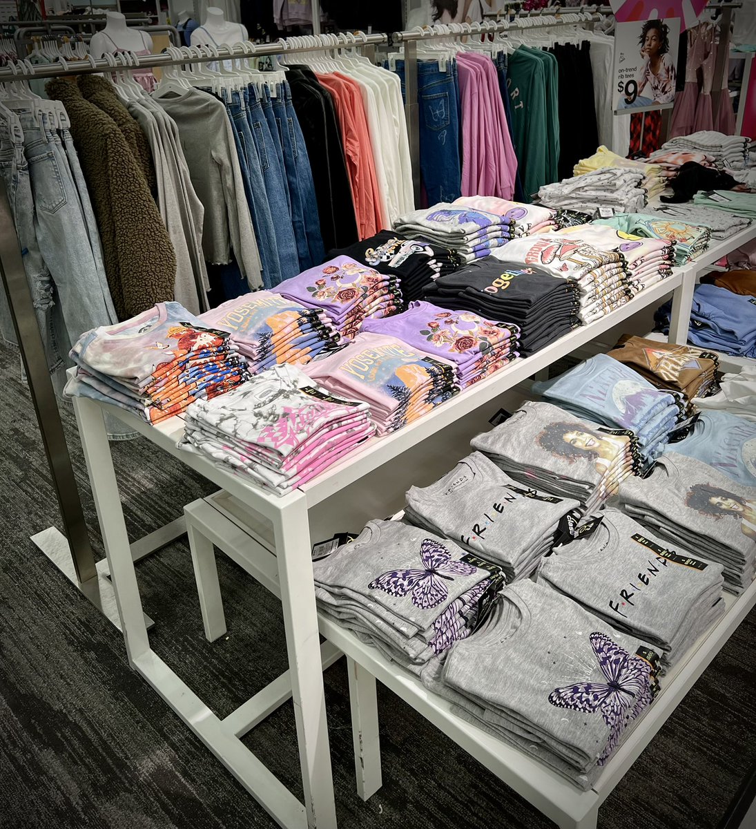 PhillipstKelsey's tweet image. @MARIA_TGT is at it again with the cutest guest ready and the most wonderful merchandising in her Kids Department🔥 #T0923 I am so proud of you Maria🤩 @courtshellnu @aleahmarie19 @GMB0923 @SearcyJes @PutsNobody @s_epling @BrittanyTarget @Bianca__Lawson @garmtgt @settoselltarget