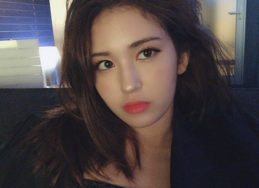GlANNATWT's tweet photo. ㅤ⠀★ ⠀·    GIANNA ⠀     ৲         new    ⠀﹏ㅤ⠀🧁⠀ update   (  21 - 12  )    ⊳    #TWINKLESWORLD ㅤ՚՚   

Llegué a barrer y recoger las sillas ¿si por? Mentira no tenía señal para subir mi foto en el evento xdxd aurore págame plis https://t.co/tD9GSXveXx