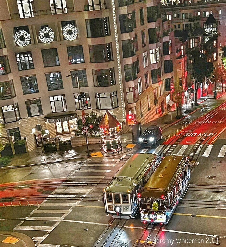 talesoftherails's tweet photo. So I wonder what’s said when @sfmta_muni @sf_cablecar car #1 (Spot) and Car #26 (Maybelle) stop to chat in an intersection? 🤔🤷‍♂️ #capturetransit #sanfrancisco #sfcablecar #iphone13 https://t.co/FRKJkOz8UF https://t.co/tt3N5LGGmO