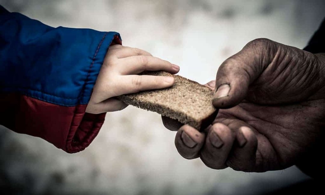 La esencia de la vida consiste en servir a otros y hacer el bien.