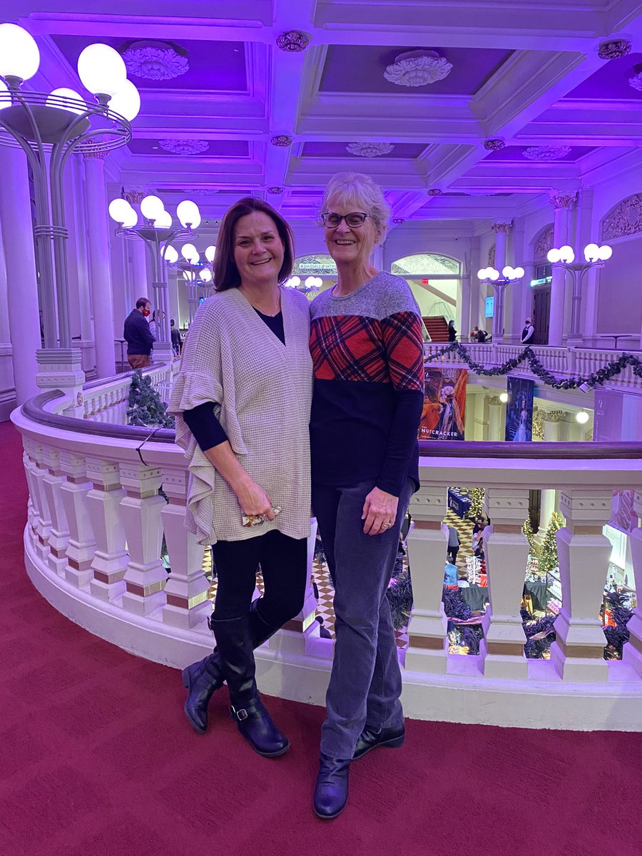 brandybastin's tweet photo. Great night at the ballet. First time for Noah and me!
#TheNutcracker
#CBAPPLAUSE https://t.co/c3obnLYiB3