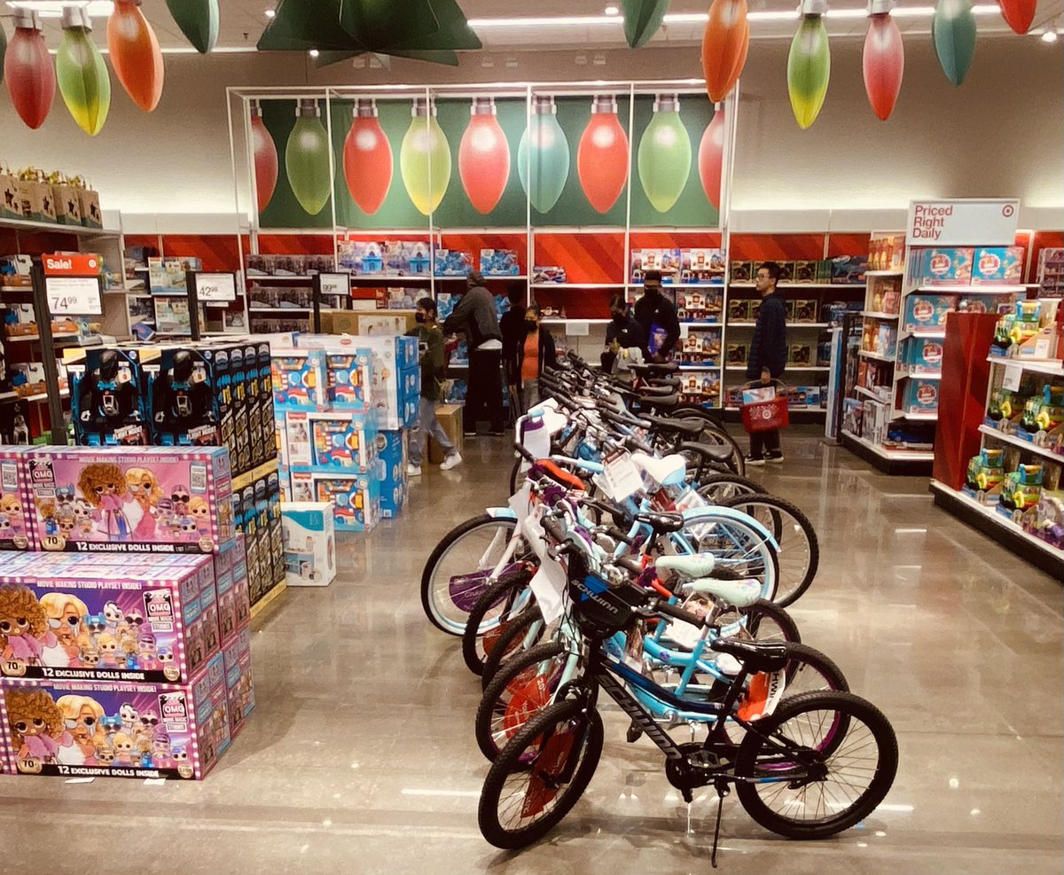 Time to pick up that last minute BIKE #LastMinuteGifts <a href="/Jonathan_SYoung/">Jonathan Young</a> <a href="/JaxBackes/">Jackie Backes</a>