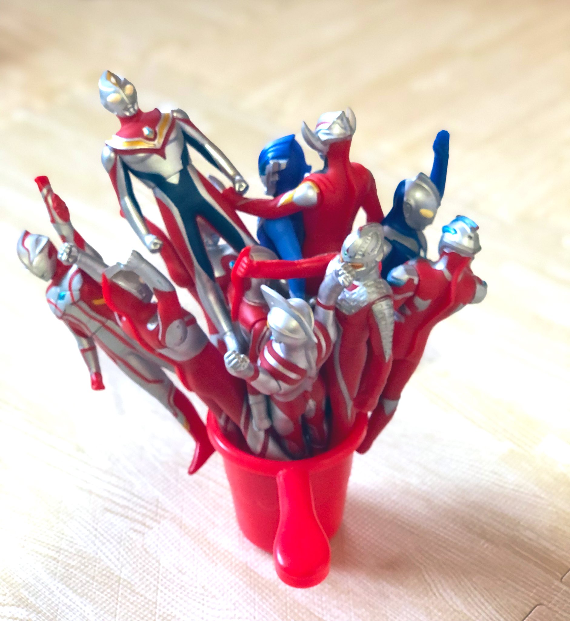 宮嶋 淳子 朝からお仕事 珈琲を淹れに行ったらウルトラマン盛りが 男ふたりでどんな遊びをしていたんだろう T Co Poe53cjq5b Twitter