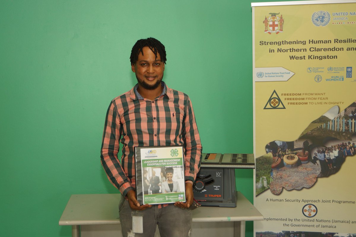 HumanSecurityJA's tweet photo. #HumanSecurityJA: Hannah Town Youth in West Kingston now being empowered with Upholstery Skills under @Unhumansecurity supported Joint @UN /GoJ HSTF Programme implemented by @UNDPJamaica with The Jamaica 4H. #SDG8 
Photo link: https://t.co/jb33HzrM8l https://t.co/32N3GtszX2