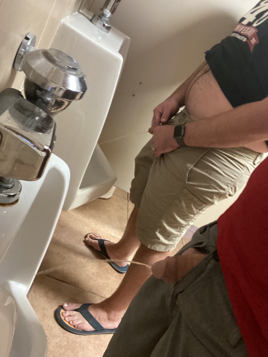 Little midday show today. #cruising #gaycruising #gaypublic #urinal #gay #g...