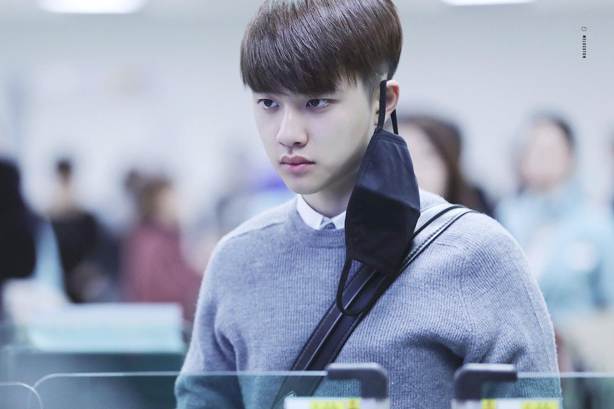 141222 도경수 공항 ... 마스크 벗기