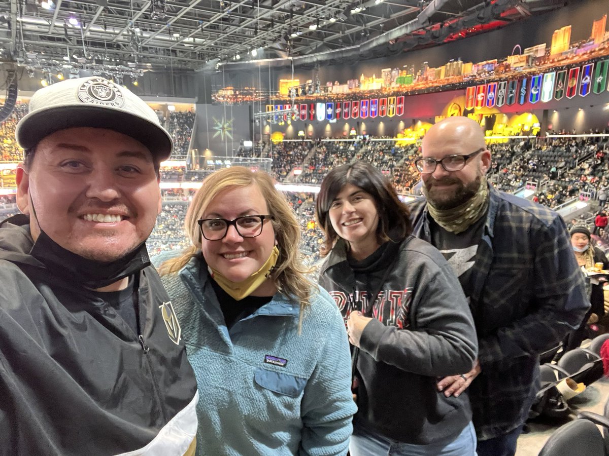 Chapo33's tweet photo. #vegasborn https://t.co/DPOlVjvTMA