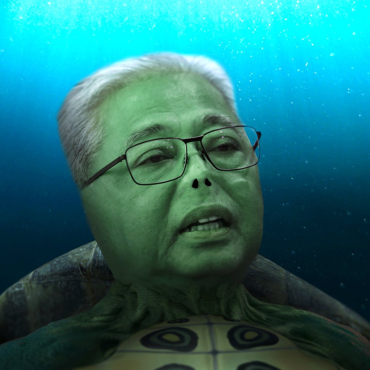 zahIDGAF's tweet photo. Thinking about throwing straw in the ocean https://t.co/Cog5ioYhaL