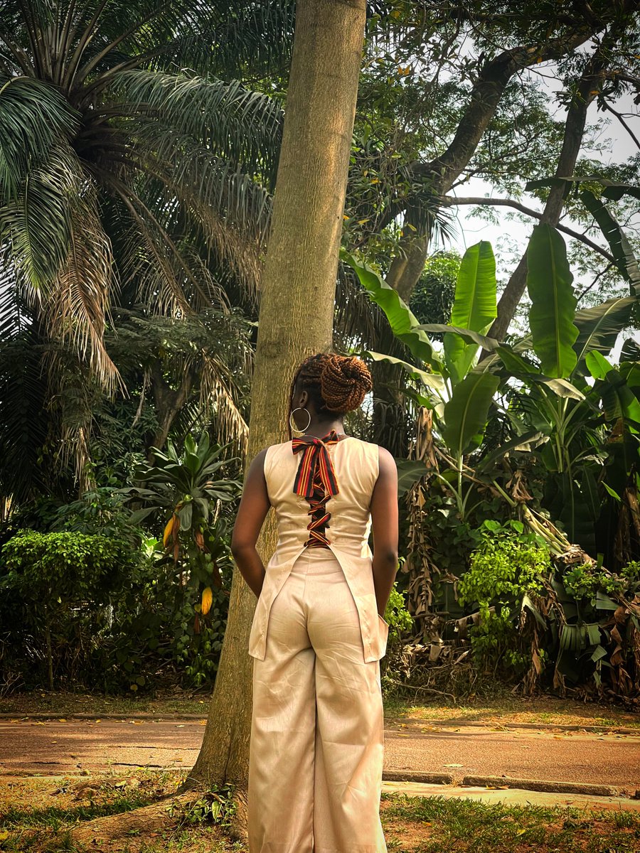 ogodenma's tweet photo. We are super excited to release this new design named “Cedar”. Cedar is a two piece, made of raw silk fabric in a nude  colour. 
She is currently available for preorder at a give away price of 12,000 naira only. 

Please note: Delivery takes 5 working days

Please retweet🤗❤️ https://t.co/9hYKJiJlzJ
