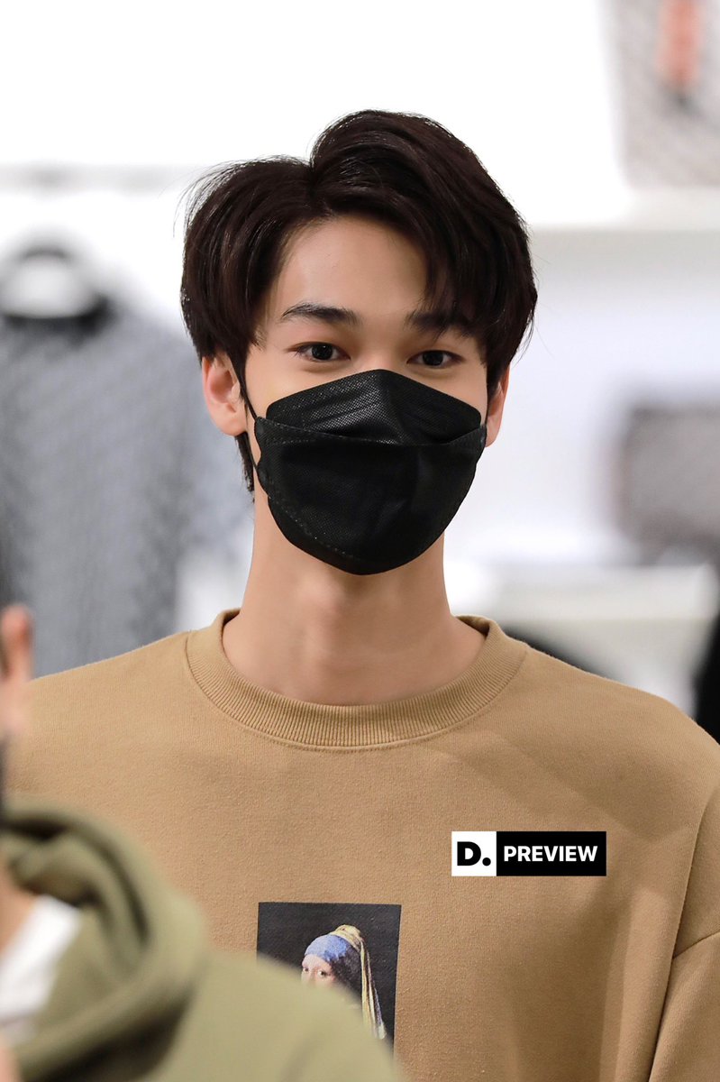 d_dew2000's tweet photo. •211222• — @dew_jsu 

😜🤪😋😛🤪😜

#dew_jsu #dewjirawat
#KarlLagerfeldxDewNani https://t.co/ei5ukpiRnQ