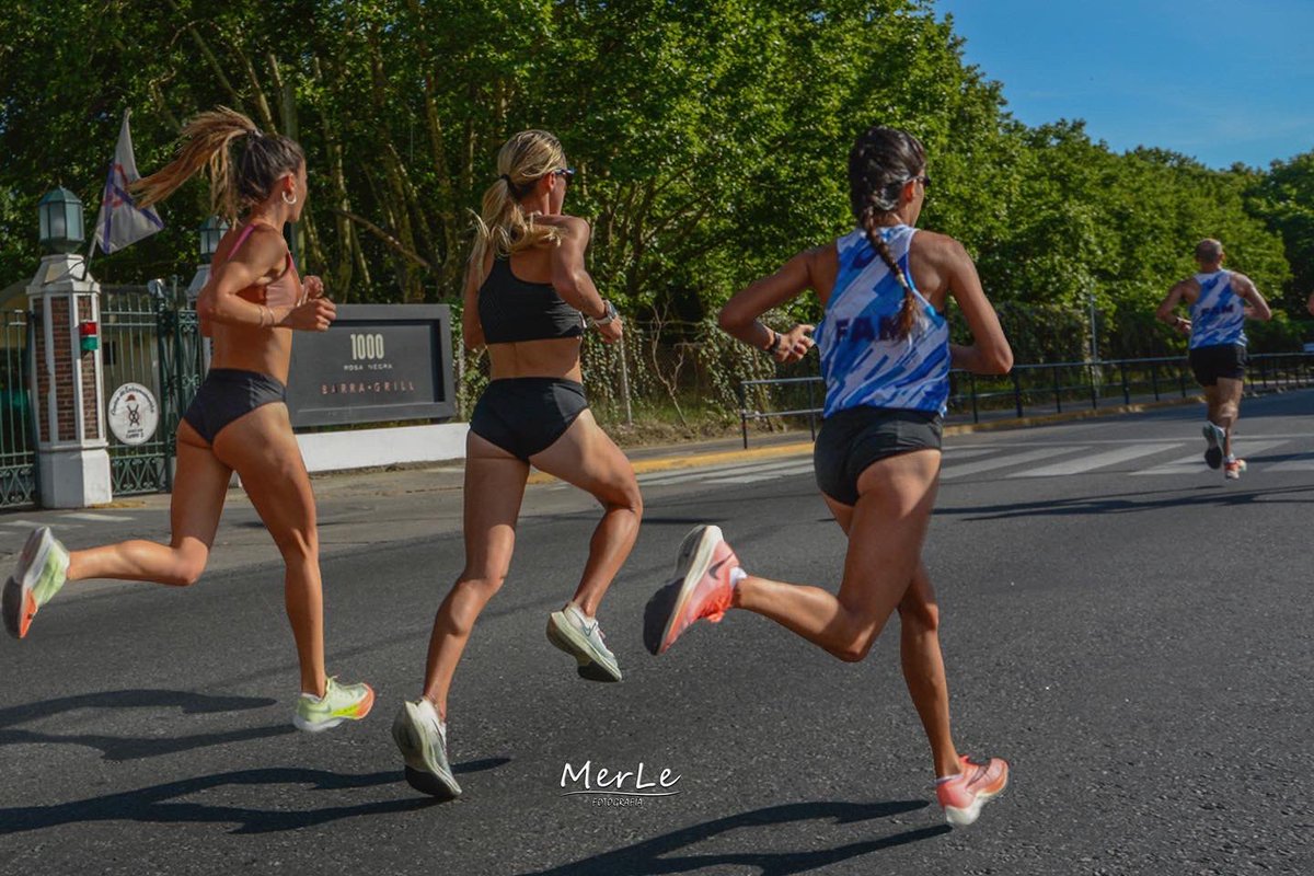 MerLE2021meme's tweet photo. PHOTOSHOP #photoshop #arte #runner #art #10k #RUN #sanisidro #running #elite #RUNNERS #Athletic #atletas #corredores https://t.co/uIh2jrjEtu