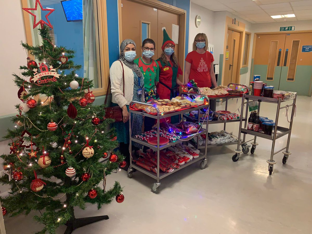 ward4manor's tweet photo. Spreading some Christmas cheer on @ward4manor . Our team organised a Christmas party for our patients bringing mulled wine(non alcoholic), gifts, cards, crackers and party food. We even had  Santa’s elves helping out 🎅🏻🎄🎁 @harber_emma @RachelTomkins2 @Ankcorn @WalsallHcareNHS https://t.co/4UspBMgDcS
