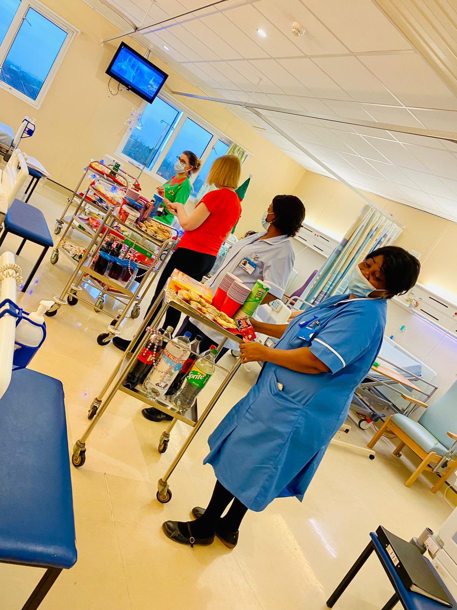 ward4manor's tweet photo. Spreading some Christmas cheer on @ward4manor . Our team organised a Christmas party for our patients bringing mulled wine(non alcoholic), gifts, cards, crackers and party food. We even had  Santa’s elves helping out 🎅🏻🎄🎁 @harber_emma @RachelTomkins2 @Ankcorn @WalsallHcareNHS https://t.co/4UspBMgDcS