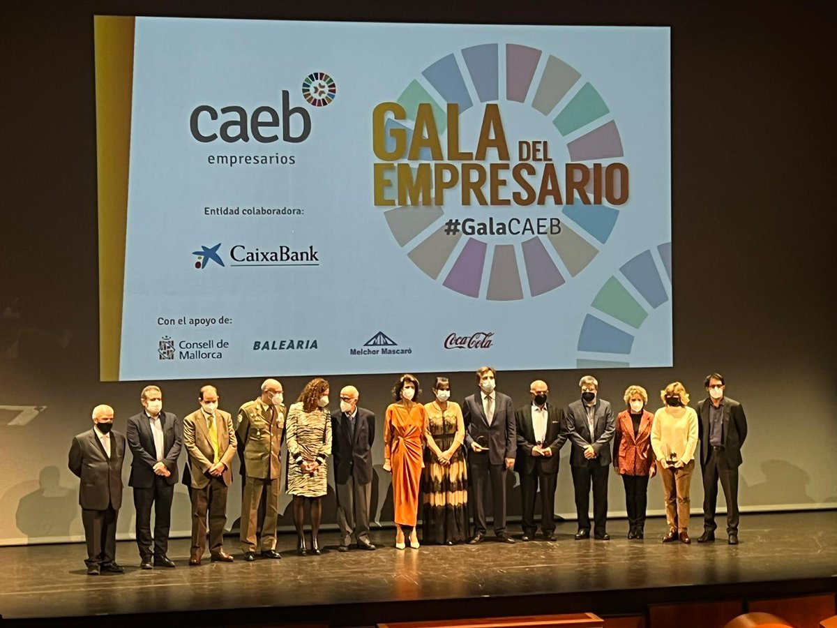 ConstructorsIB's tweet photo. 👏👏👏 Enhorabona a tots els premiats i en especial a @xisca_amer de @AmereHijos per un merescut reconeixement a la seva tasca en favor de la #sostenibilitat en el sector de la #construcció. Un exemple per a tots en el compliment de l'#Agenda2030    #GalaCAEB @CAEB https://t.co/cE7mY2DpyI