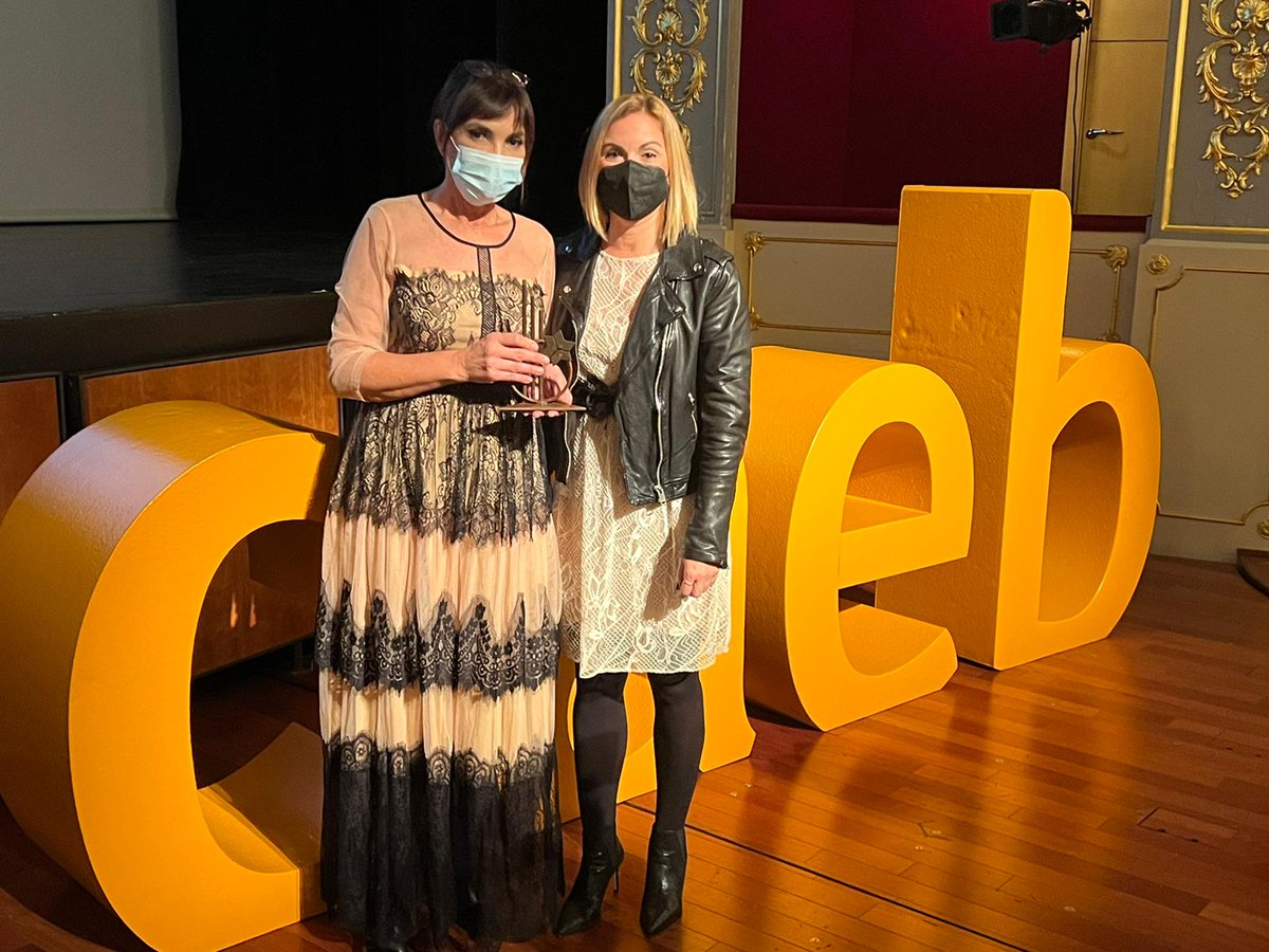 ConstructorsIB's tweet photo. 👏👏👏 Enhorabona a tots els premiats i en especial a @xisca_amer de @AmereHijos per un merescut reconeixement a la seva tasca en favor de la #sostenibilitat en el sector de la #construcció. Un exemple per a tots en el compliment de l'#Agenda2030    #GalaCAEB @CAEB https://t.co/cE7mY2DpyI