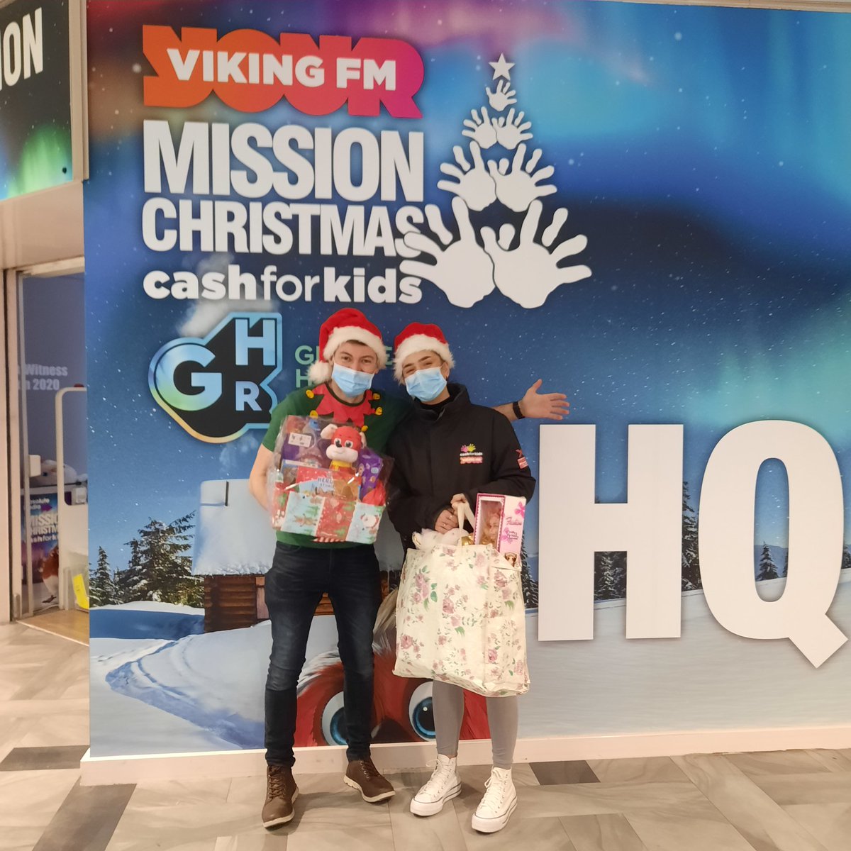 What a lovely greeting from Lee and Courtney . I took the toys we collected at Victoria house for mission Christmas. No people we support with me due to Covid-19 too risky. Hope the children have a lovely day. #MissionChristmas 
#Cashforkids
#vikingfm
#thedtgroup 
#Victoriahouse