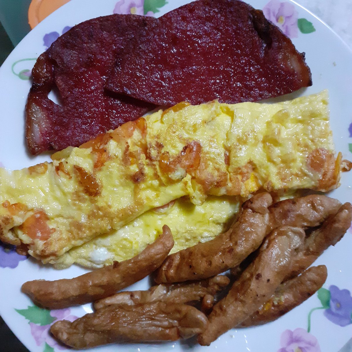 klecelc1's tweet photo. carbs is the way to life #cookingismypassion charot hahahahahh walang kanin : ( https://t.co/A99aislpsn