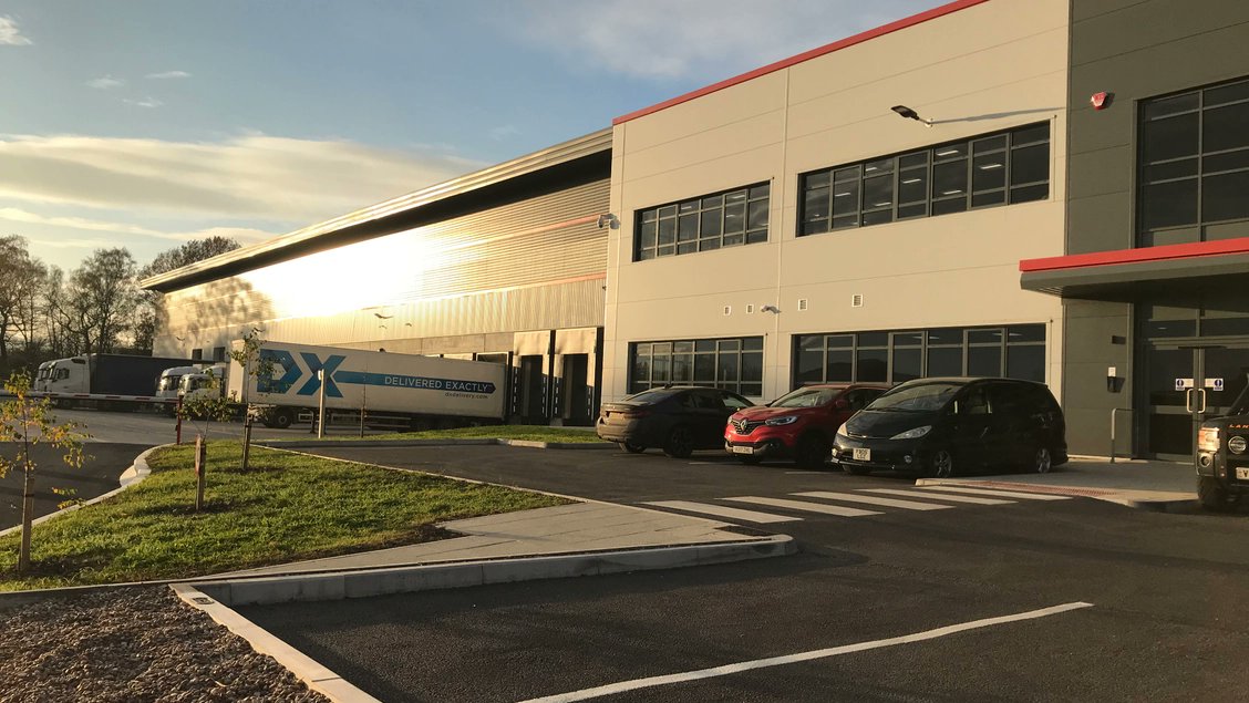 euronics_UK's tweet image. Delighted to announce our partnership with DX, to assist with the timely distribution of appliances from our new warehouse to our independently owned stores across the UK. 🙌 Read all about it &amp;gt; linkedin.com/posts/dx-2-man… 
#EuronicsUK @DXdelivery