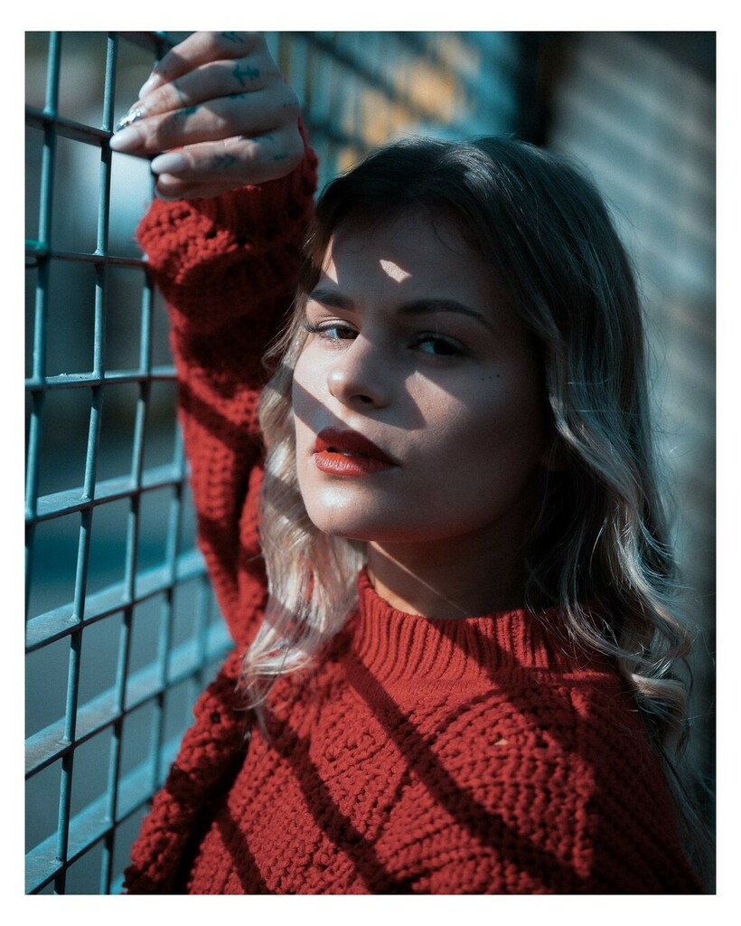DavideCetta's tweet photo. Red Passion
Mua @giuliacappellinimua 
Model @susinasassoli 
pH:@davide_cetta
.
#portraits #moods #fashionportrait #retouching
#portraitmood #moda #portrait_perfection https://t.co/DcyKoywaJB https://t.co/Upf9W4mjGb
