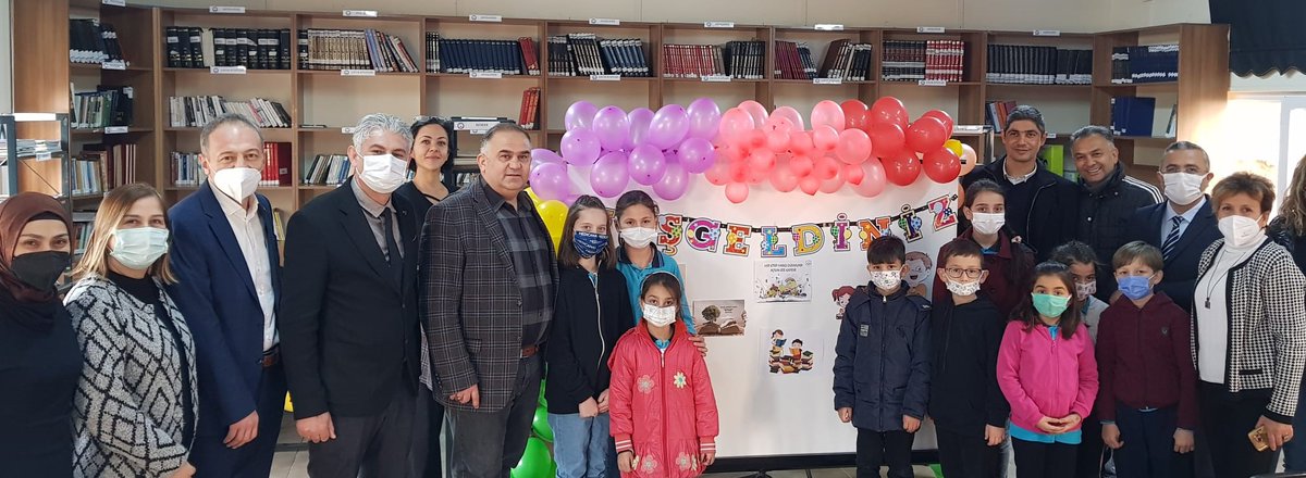 DerelerIlkokulu's tweet photo. #KütüphanesizOkulKalmayacak projesi kapsamında kütüphanemizin açılışı Şube Müdürlerimiz Sn.Ümit Yaşar Gürsoy ve Sn.Akit Çırak'ın da katılımlarıyla gerçekleştirilmiştir. Öğrencilerimizin açılışa olan sevinçleri üst düzeyde idi.
@samsunmem
@CanikMem
@gokhanmurat1
@Uzunlar61551 https://t.co/cHxvD7tmiX
