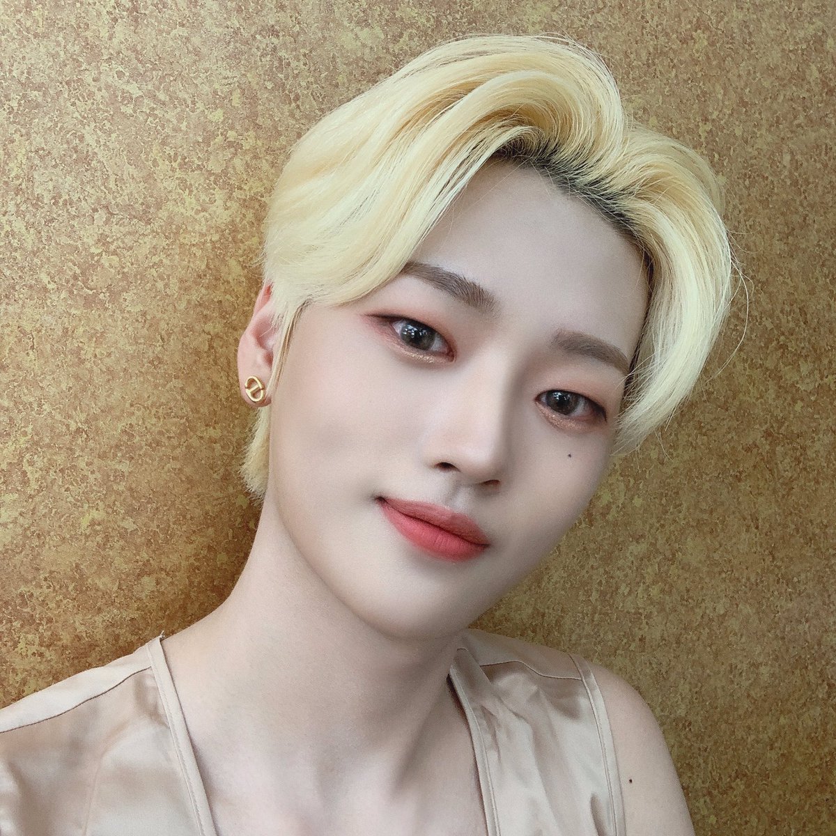 211222 #姜锡华 #강석화 #SEOKHWA 

RUi们要好好吃饭，答应我不要生病~
