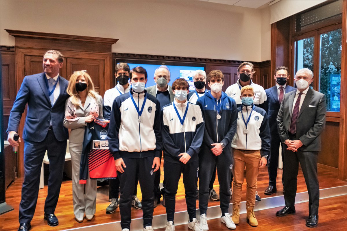 SportLUISS's tweet photo. L’Associazione Sportiva Luiss è lieta di annunciare la nuova partnership con CBI S.c.p.a.: @ServizioCBILL sarà Official Partner #ASLuiss e Main Sponsor della Sezione Calcio⚽
▶️Qui il comunicato completo: https://t.co/lxfCYUJ2PU https://t.co/HV3bCIUhUO