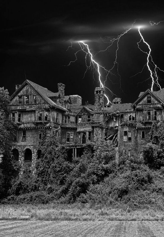 marixapanda's tweet photo. Home sweet home!👻💀🪦🦇⚰️ https://t.co/prqjyNIuLp