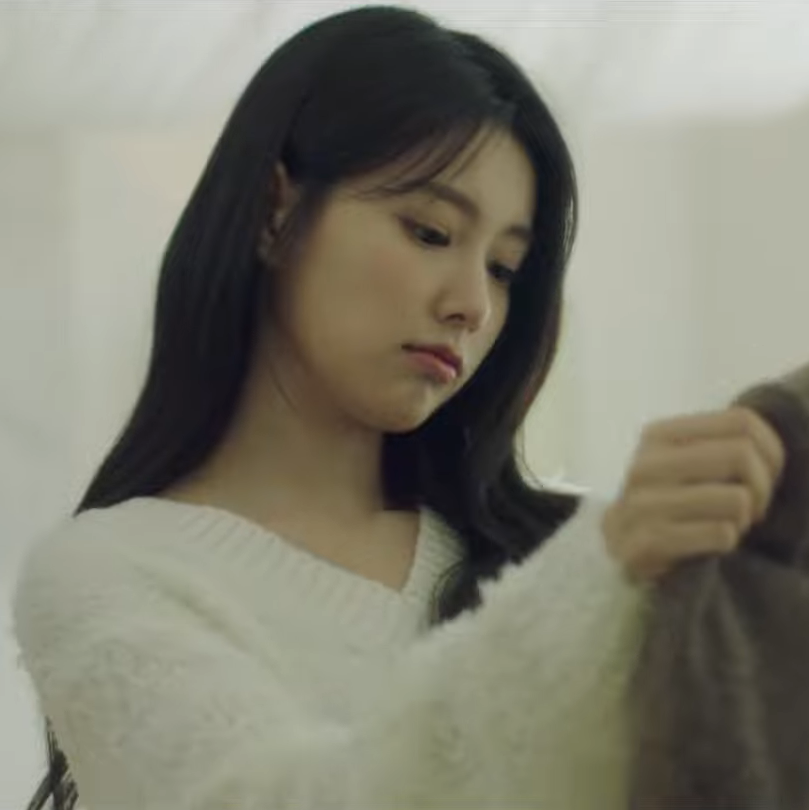 winter poem, snowy day or first love letter? 
i can't decide...

#혜원이의_다정한_겨울시
#WinterPoemByHyewon