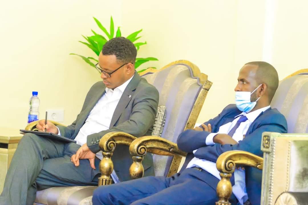 RRSEthiopia's tweet photo. #RRS, #UNHCR &amp; #UNECA delegation paid a visit to #Jigjiga on Monday. #RRSDG, #UNHCRRep. &amp; #UNECAES were part of the delegation. #SomaliStateChief hosted the delegation.
@Tesfahun_GK
@mamadou_dbalde
@UNHCREthiopia https://t.co/UtXt9k2yzt
