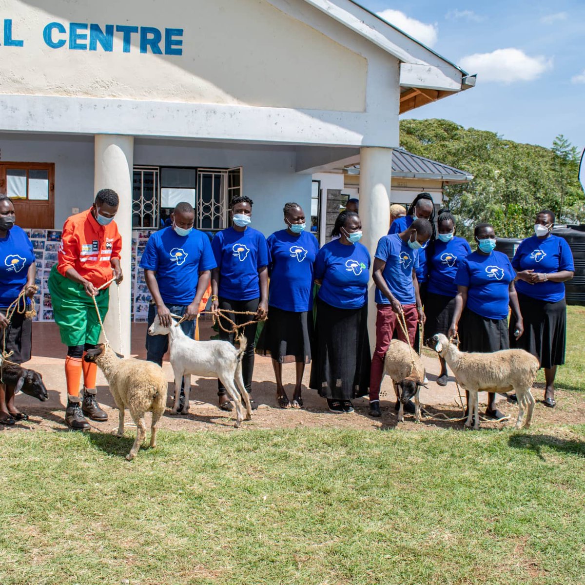 DandelionAfrica's tweet photo. Day two of #2021KeyHighlights
#DAStoryTime
√Over 60 women across Nakuru&amp;Baringo counties graduated from the Village Business School entrepreneurship course.
√3 new Community Based Organizations mentored.
√ 3 Eco sites established for training on permaculture &amp;  climate change https://t.co/SzOGc5Z0Jd