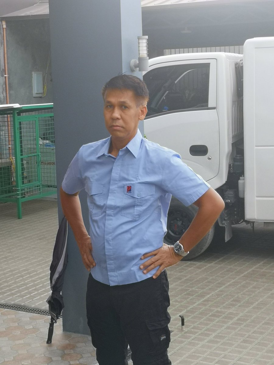KyleOriel's tweet image. Shoutout to my Dad the MVP, he's been in charge of petron operations in Cebu, making sure gas stations operate and has been sleeping only for 5 hours a day. I love you 💚